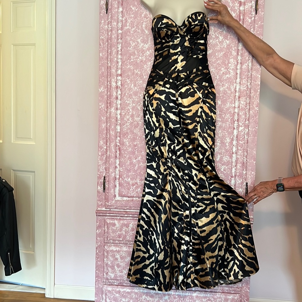 Jovani women’s formal dress worn once!!!!